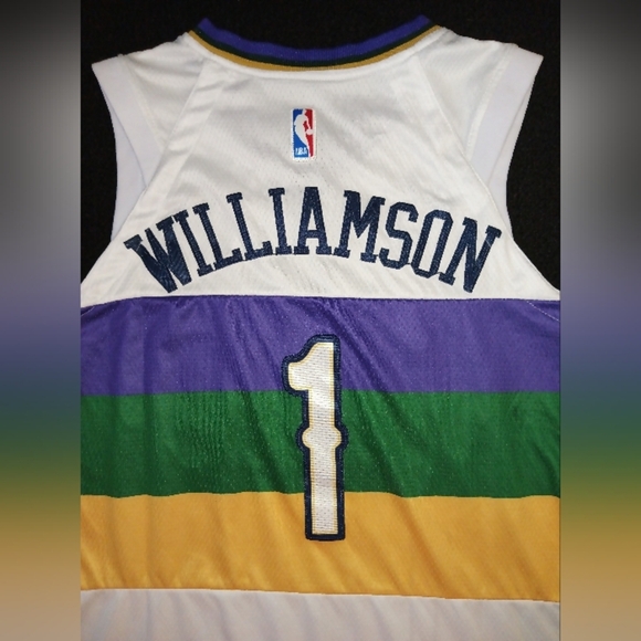 Men's sz 48 L Zion Williamson Official NBA Nike jersey.  Small spot at bottom. - Picture 3 of 5
